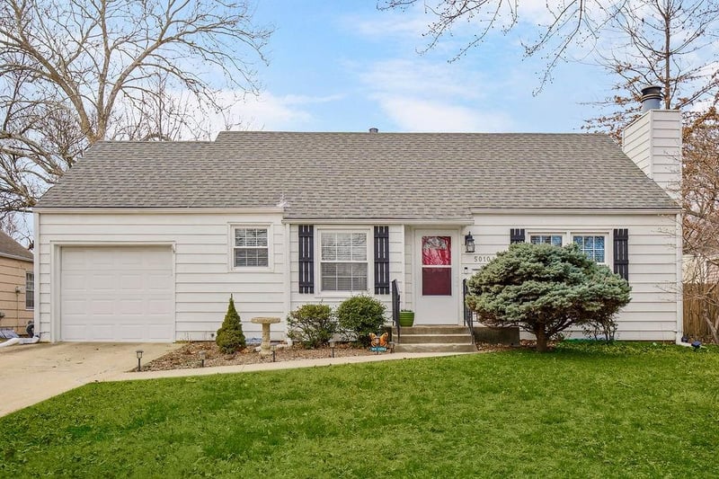 5010 Briar St, Roeland Park, KS 66205
