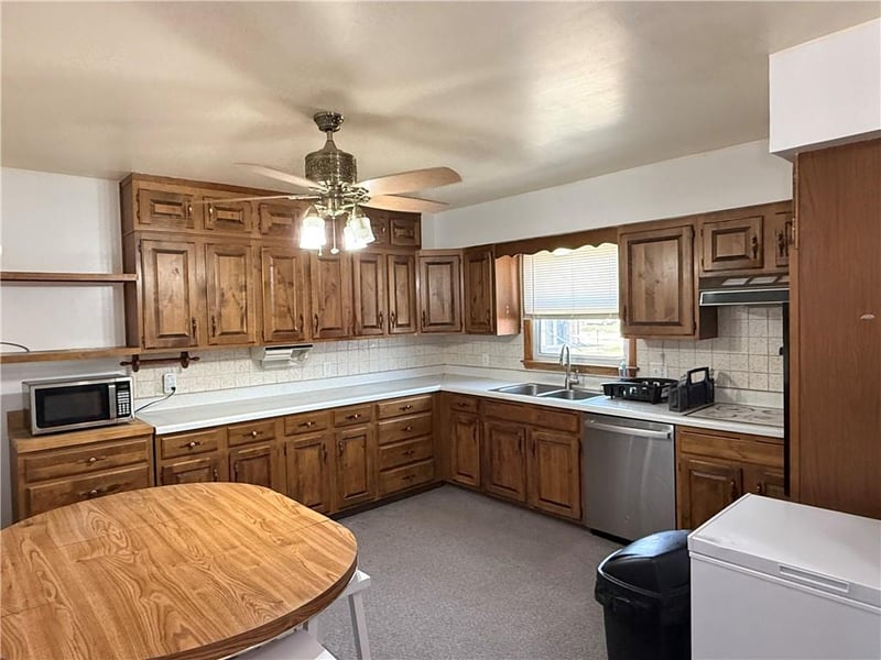 1817 Beech St, Atchison, KS 66002