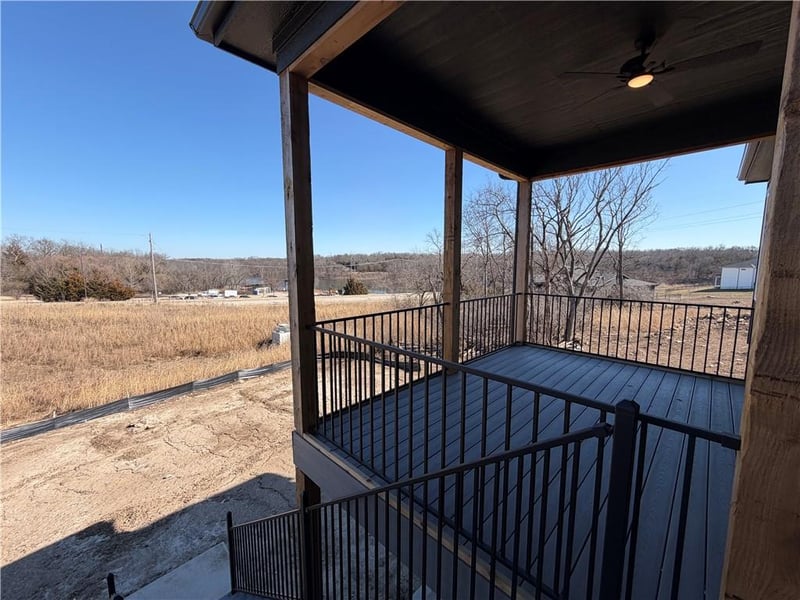 22364 90th Ter, Lenexa, KS 66227
