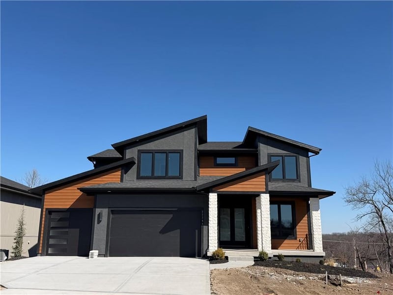 22364 90th Ter, Lenexa, KS 66227