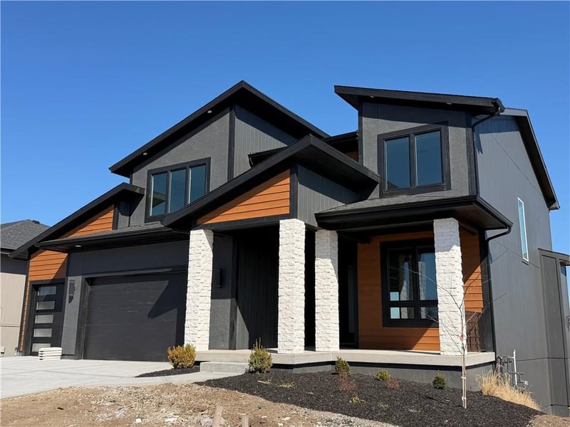 22364 90th Ter, Lenexa, KS 66227