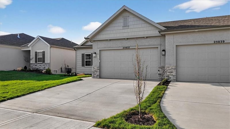 24966 94th Pl, Lenexa, KS 66227