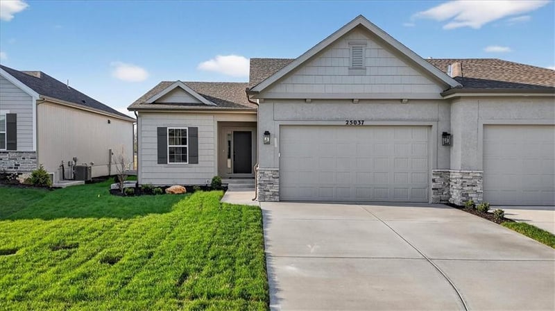 24966 94th Pl, Lenexa, KS 66227