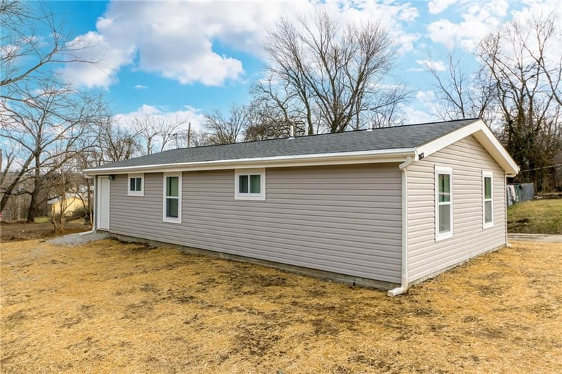 2023 College Ave, Kansas City, MO 64129