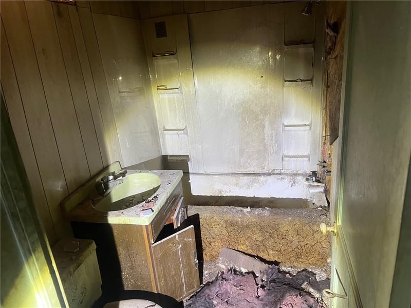 4347 Indiana Ave, Kansas City, MO 64130