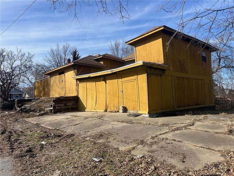 4347 Indiana Ave, Kansas City, MO 64130