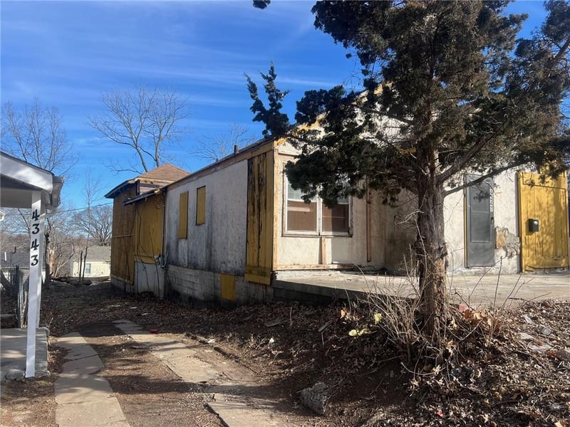 4347 Indiana Ave, Kansas City, MO 64130