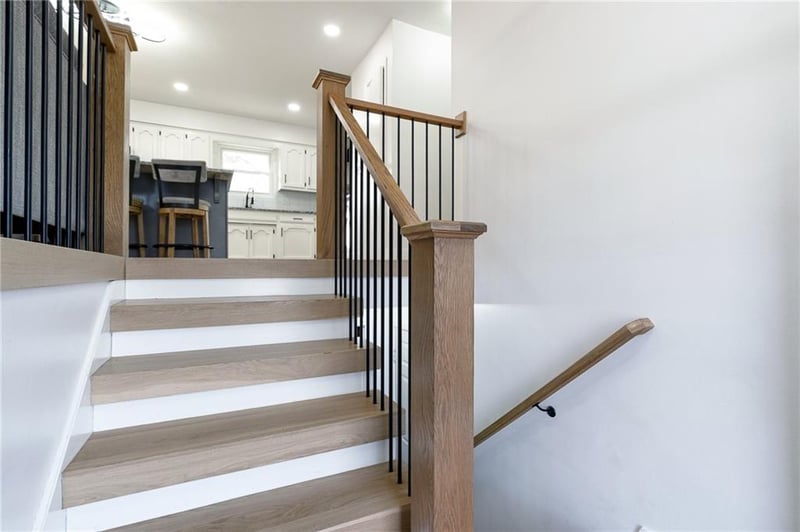 9118 Robinson St, Overland Park, KS 66212