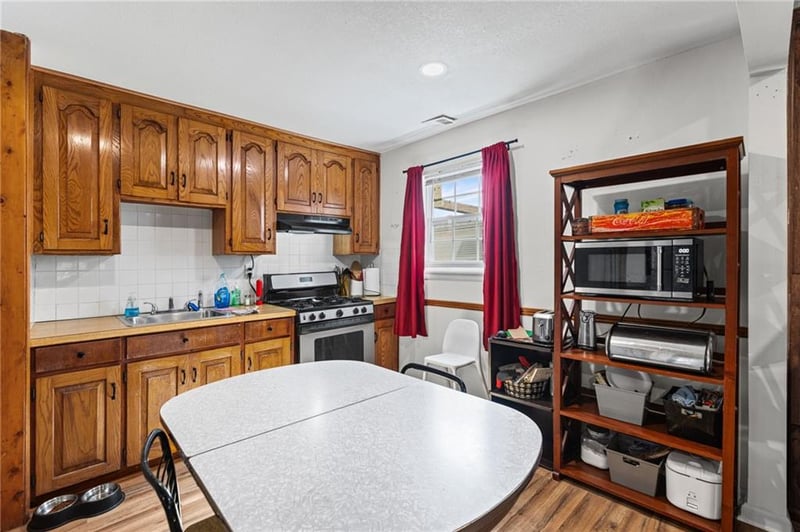 5021 Crest Dr, Kansas City, KS 66106