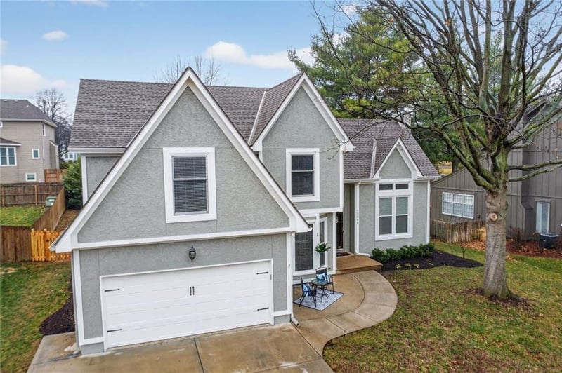 15206 Reeds Rd, Overland Park, KS 66223