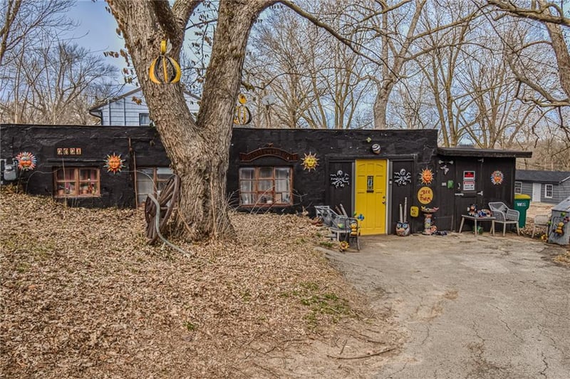 2021 54th St, Kansas City, KS 66104