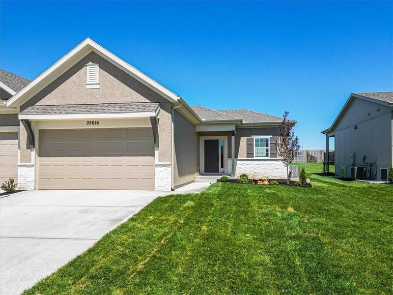 24980 94th Pl, Lenexa, KS 66227