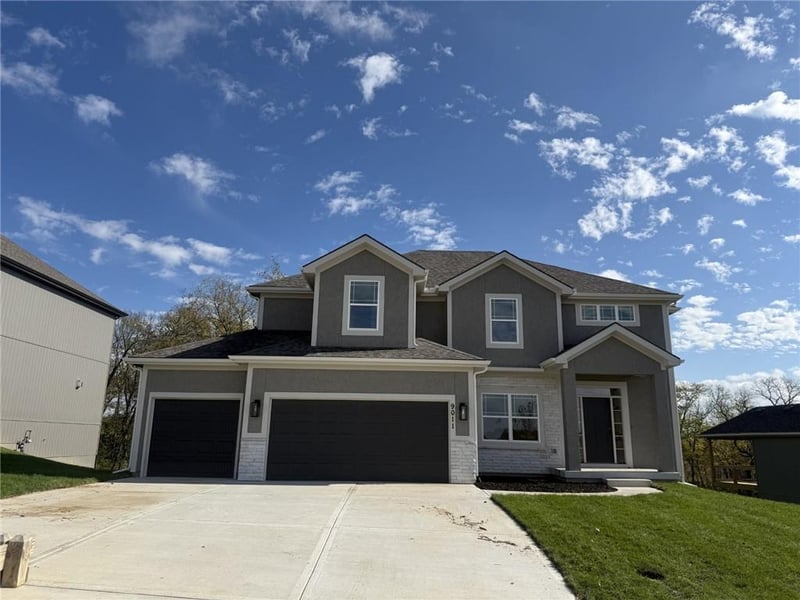 9003 N Poplar Ave, Kansas City, MO 64156