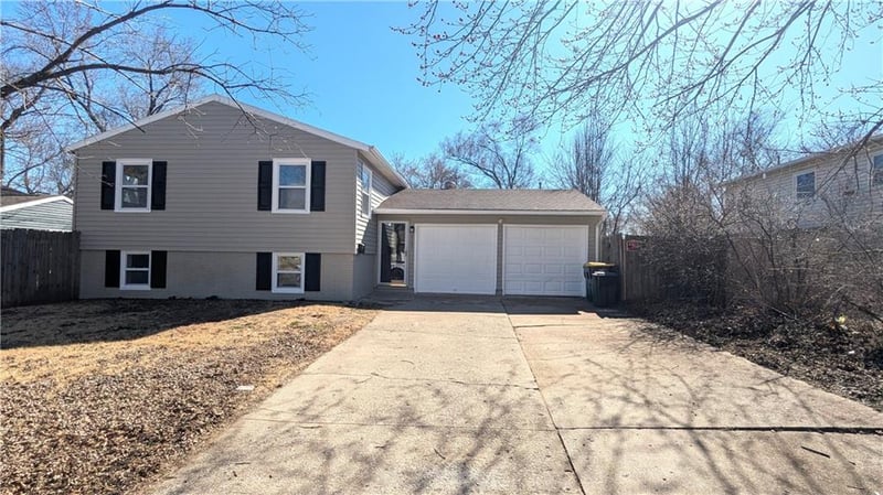 8641 97th Ter, Kansas City, MO 64134