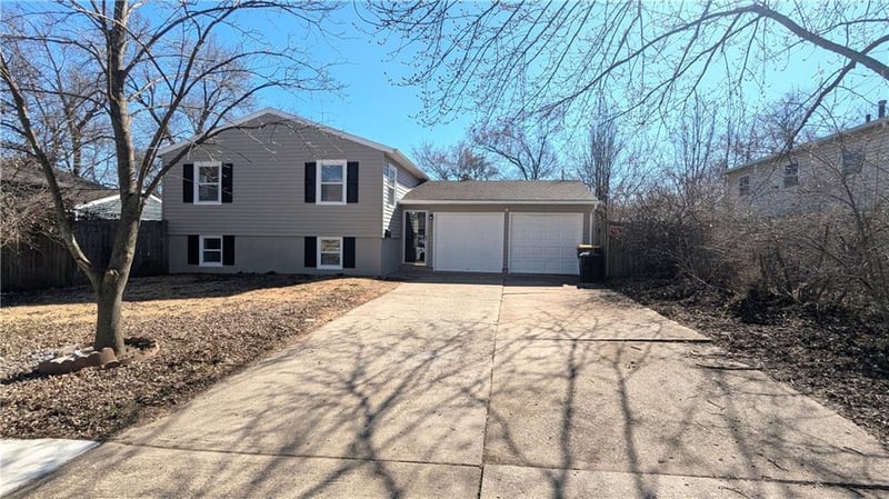 8641 97th Ter, Kansas City, MO 64134