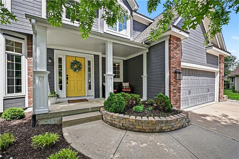 1561 Parkside Dr, Liberty, MO 64068