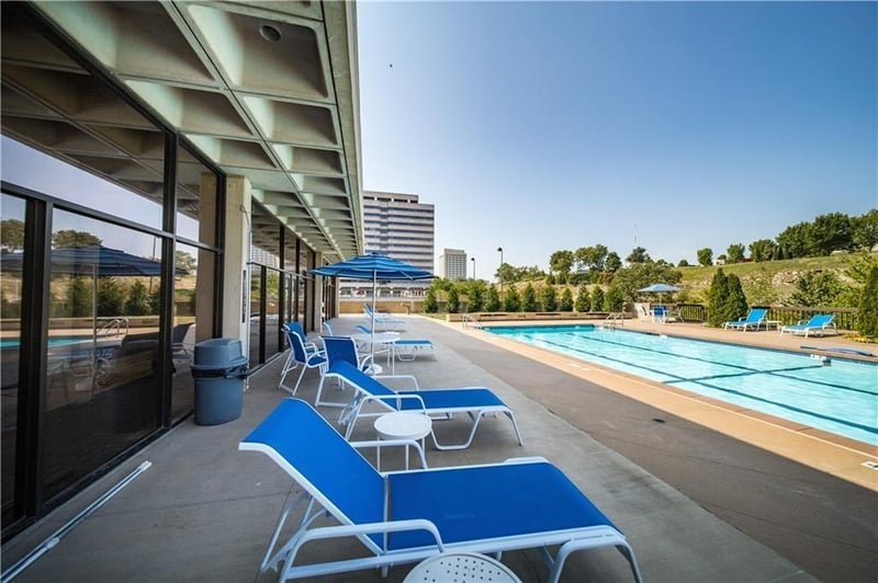 2525 Main #213 St, Kansas City, MO 64108