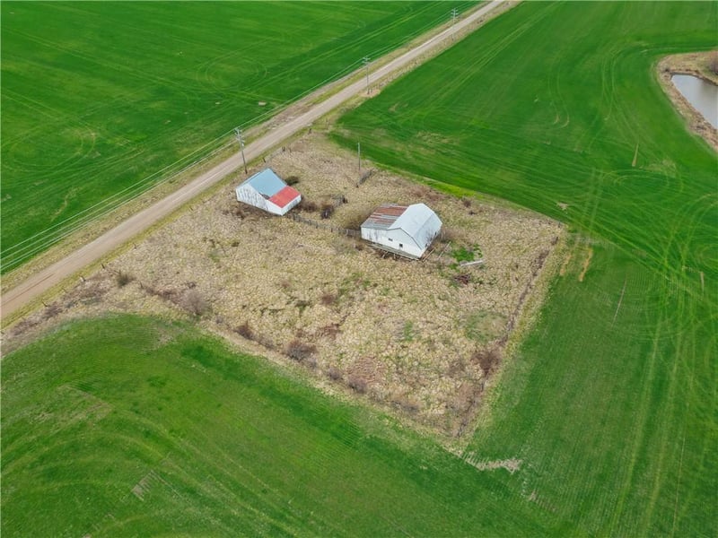 S 800 Rd, Moundville, MO 64771