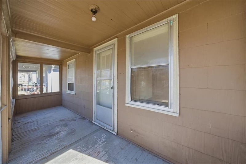 7607 Pennsylvania Ave, Kansas City, MO 64114