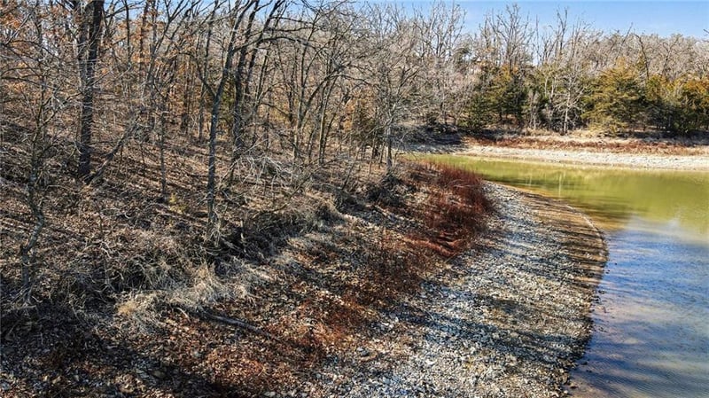 53930 3rd St, Milan, MO 63556