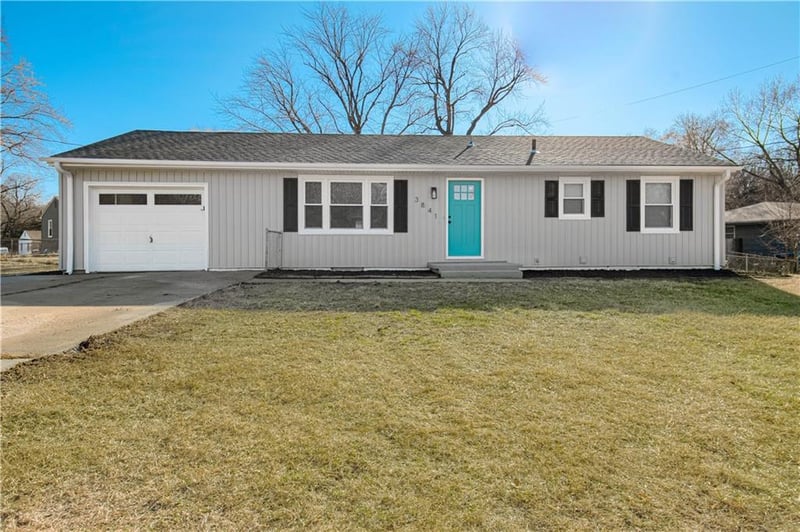 3841 96th St, Kansas City, MO 64137