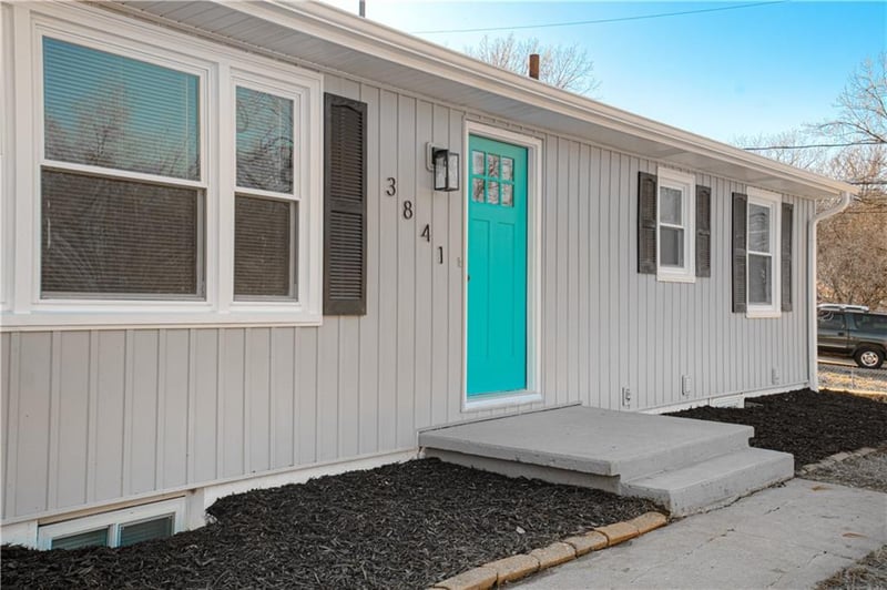 3841 96th St, Kansas City, MO 64137