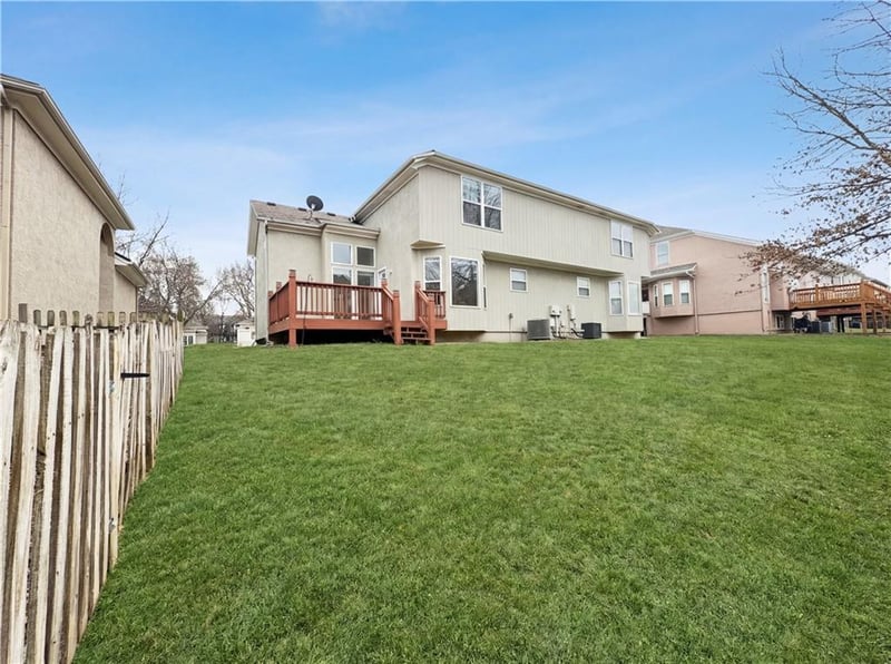 14504 139th St, Olathe, KS 66062