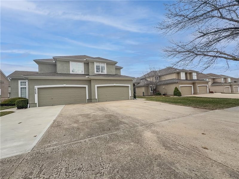 14504 139th St, Olathe, KS 66062