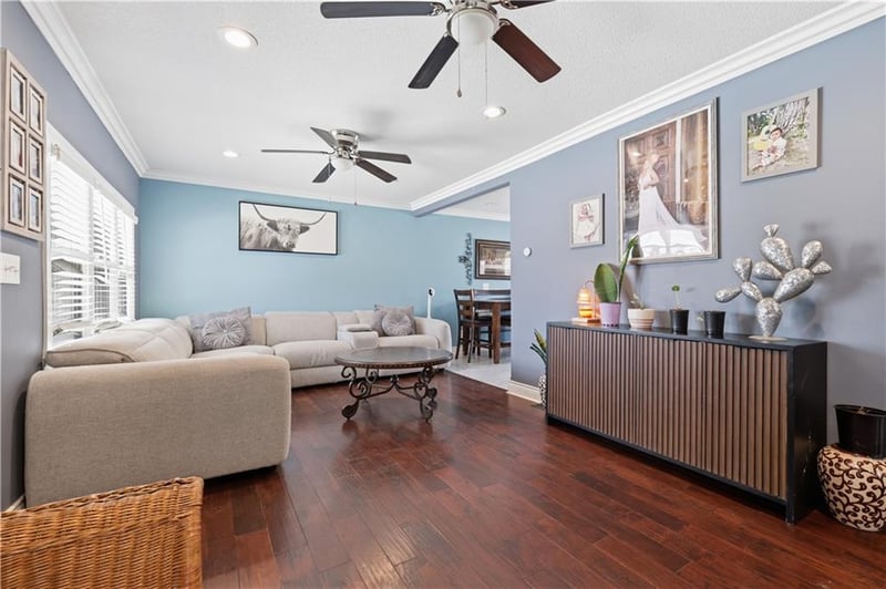 10302 Oakland Ave, Kansas City, MO 64134