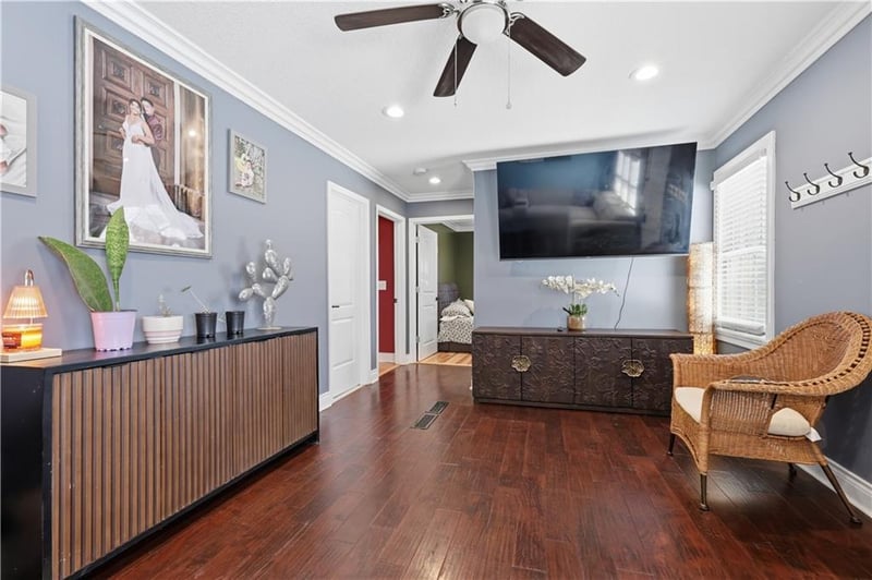 10302 Oakland Ave, Kansas City, MO 64134