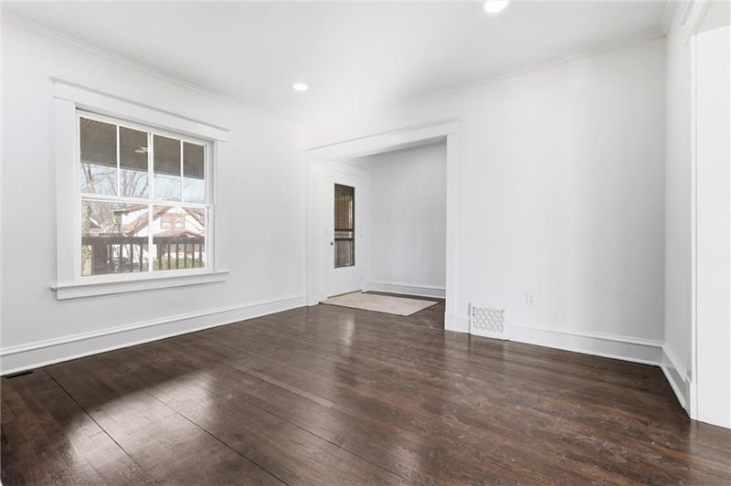 4223 Bell St, Kansas City, MO 64111