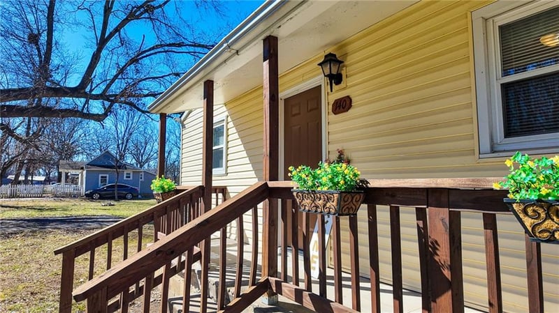 140 Magoon St, Osceola, MO 64776