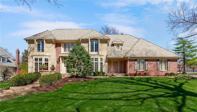 2640 W 118th Ter, Leawood, KS 66211