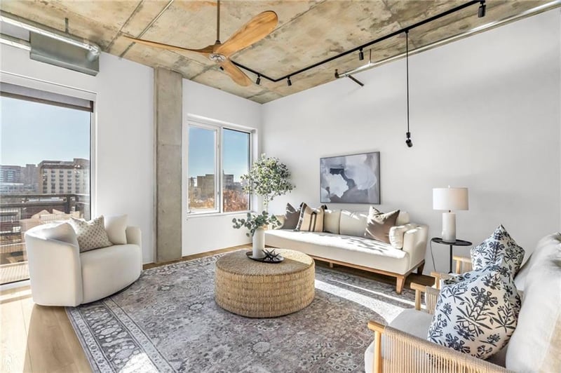 4141 Pennsylvania Ave #304, Kansas City, MO 64111