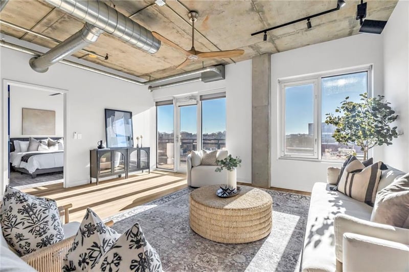 4141 Pennsylvania Ave #304, Kansas City, MO 64111