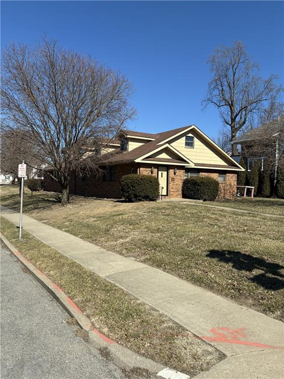 2601 Mitchell Ave, St Joseph, MO 64507