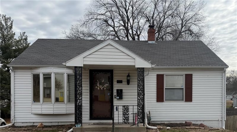 2611 Parallel Ave, St Joseph, MO 64506