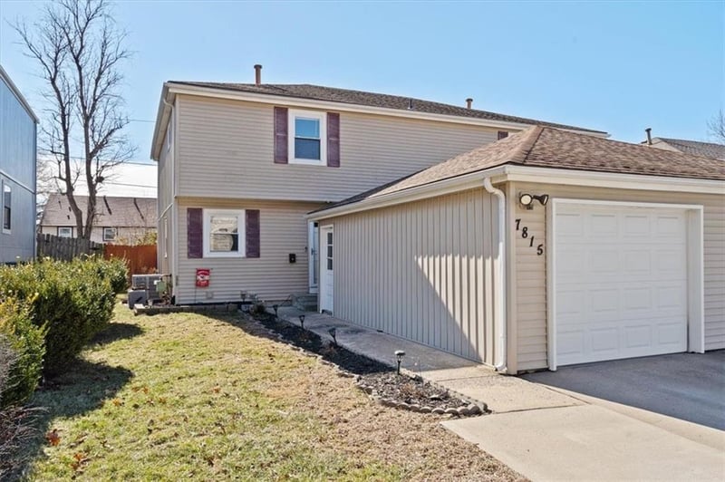 7815 61st Ter, Overland Park, KS 66202