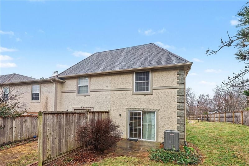 8334 Metcalf Ave, Overland Park, KS 66212