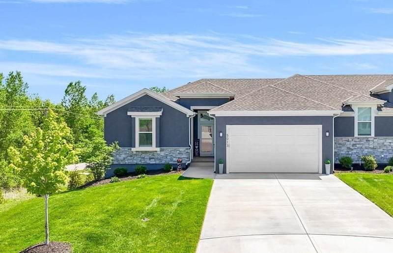 5013 145th St, Basehor, KS 66007