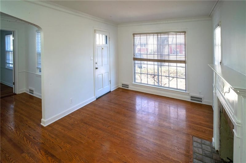 8016 Pennsylvania St, Kansas City, MO 64114