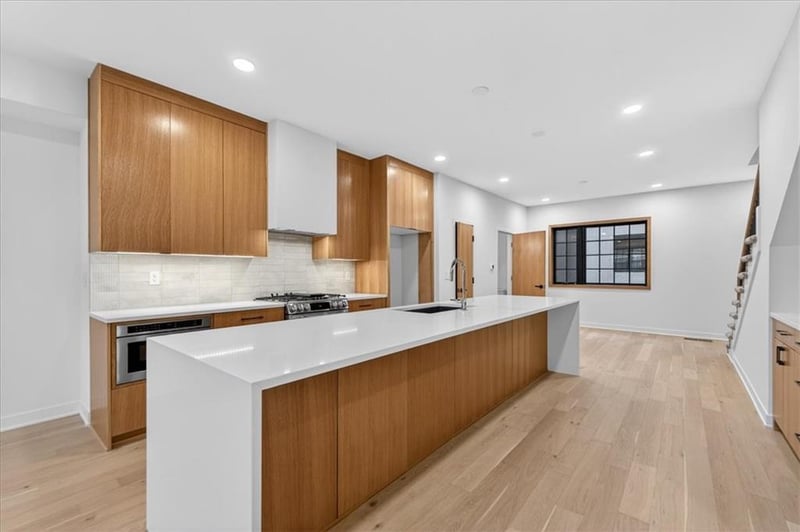 541 19th St, Kansas City, MO 64108