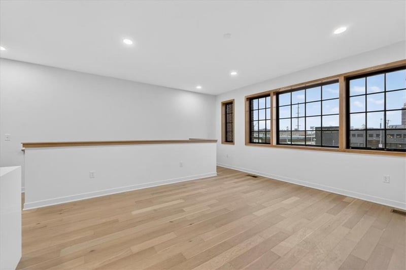 541 19th St, Kansas City, MO 64108