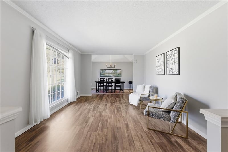 10401 Westgate St, Overland Park, KS 66215