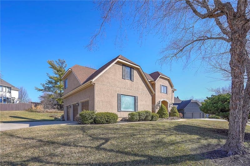 5708 W 129th St, Overland Park, KS 66209
