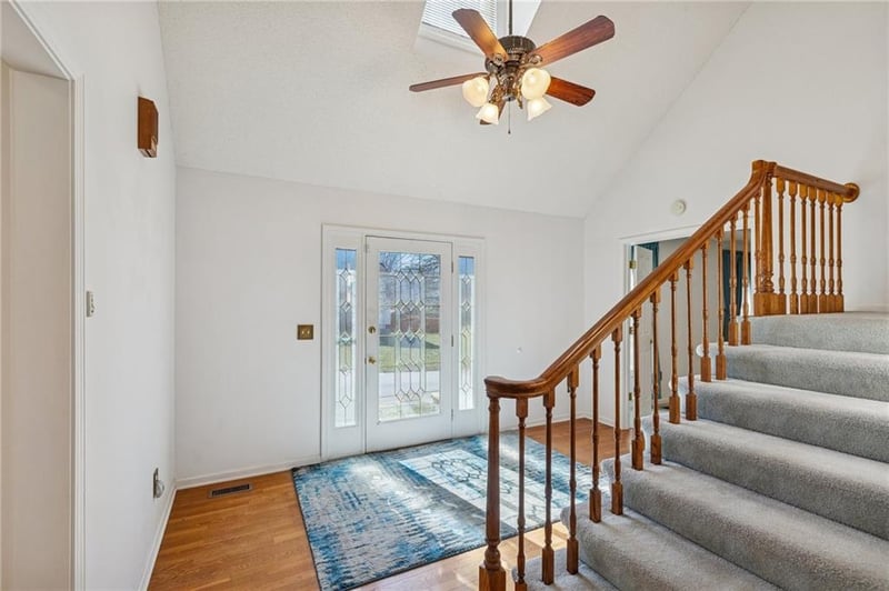 15424 Poplar St, Basehor, KS 66007