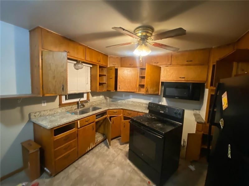 1012 Magnolia St, Excelsior Springs, MO 64024