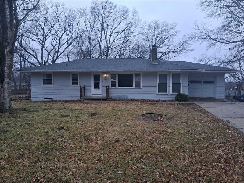 7804 Booth Ave, Kansas City, MO 64138