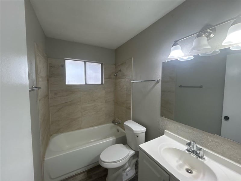 8919 Stark Ave, Kansas City, MO 64138