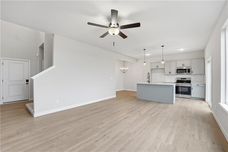 3069 96th Ter, Kansas City, MO 64154